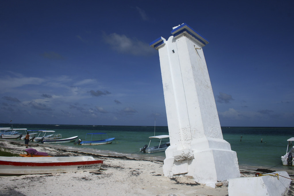 How to get to Puerto Morelos from Cancun