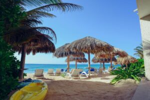 Cancun airport transportation to Aquatech Villas DeRosa Resort