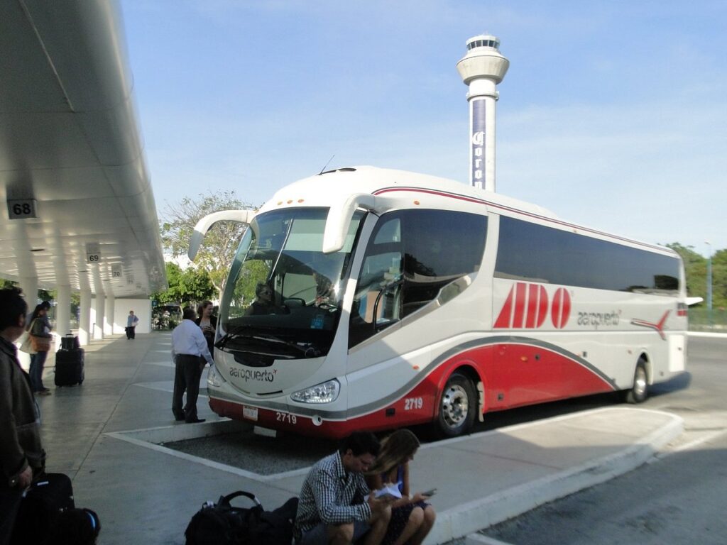Bus Transportation from Cancun to Puerto Morelos